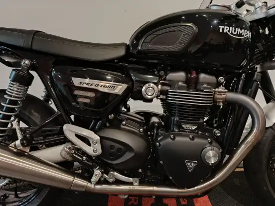 TRIUMPH-SPEED TWIN-2022