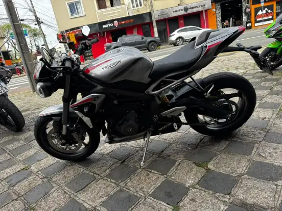 TRIUMPH-STREET TRIPLE 765 RS TRIUMPH-STREET TRIPLE 765 RS-2020