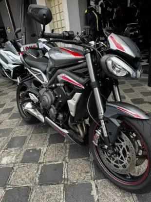 TRIUMPH-STREET TRIPLE 765 RS-2020