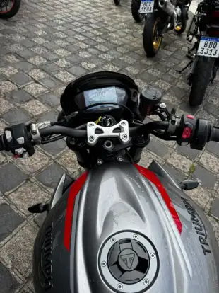 TRIUMPH-STREET TRIPLE 765 RS-2020