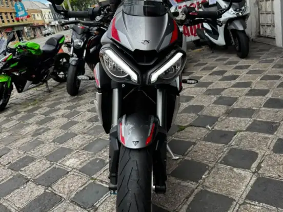 TRIUMPH-STREET TRIPLE 765 RS TRIUMPH-STREET TRIPLE 765 RS-2020