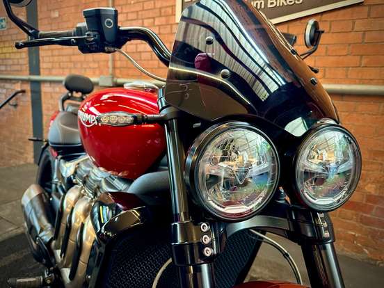 TRIUMPH-ROCKET III R-2021