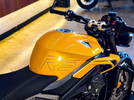 TRIUMPH-STREET TRIPLE RS ABS TRIUMPH-STREET TRIPLE RS ABS-2026