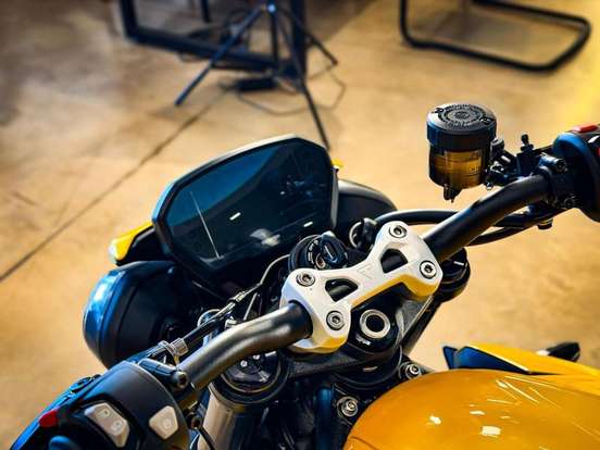 TRIUMPH-STREET TRIPLE RS ABS-2026