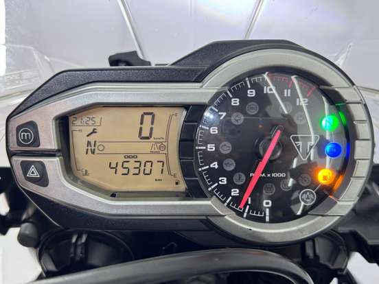 TRIUMPH-TIGER 800 XCX-2017