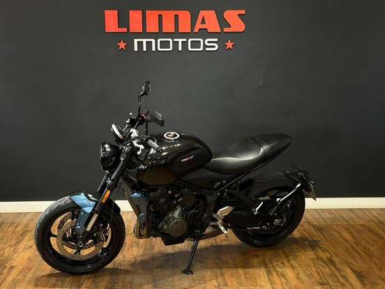 TRIUMPH-TRIDENT 660-2022