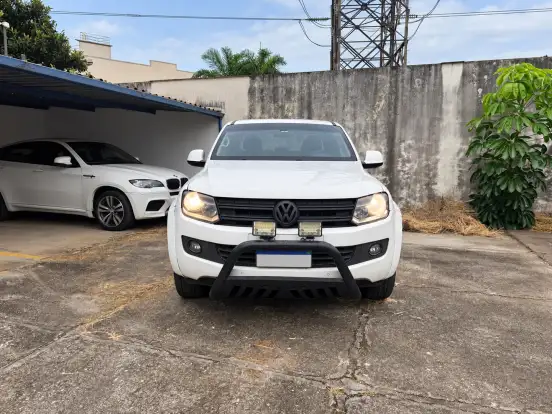 VOLKSWAGEN-AMAROK-2015