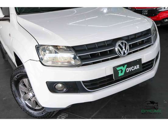 VOLKSWAGEN-AMAROK-2012