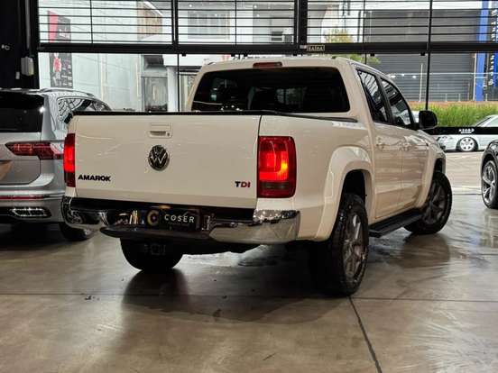 VOLKSWAGEN-AMAROK-2014