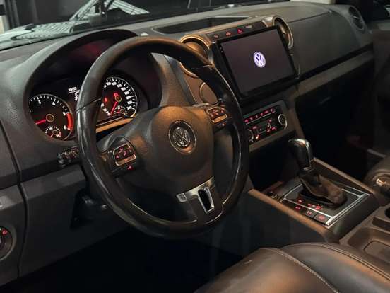 VOLKSWAGEN-AMAROK-2014