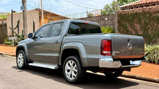 VOLKSWAGEN-AMAROK-2.0 HIGHLINE 4X4 CD 16V TURBO INTERCOOLER DIESEL 4P AUTOMÁTICO VOLKSWAGEN-AMAROK-2019