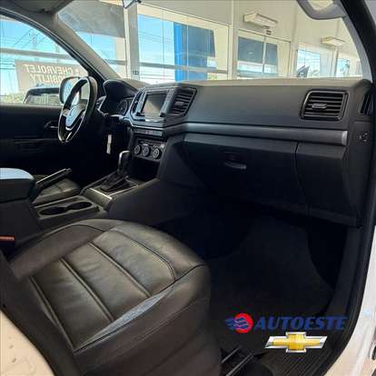 VOLKSWAGEN-AMAROK-2019