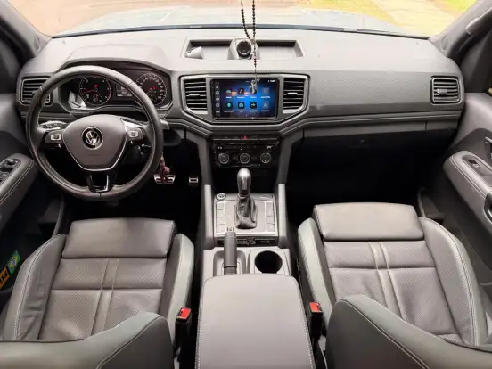 VOLKSWAGEN-AMAROK-3.0 V6 TDI DIESEL BARRETOS 70 ANOS CD 4MOTION AUTOMÁTICO VOLKSWAGEN-AMAROK-2025