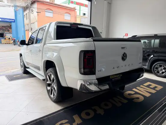 VOLKSWAGEN-AMAROK-3.0 V6 TDI DIESEL EXTREME CD 4MOTION AUTOMÁTICO VOLKSWAGEN-AMAROK-2025