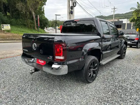 VOLKSWAGEN-AMAROK-2022