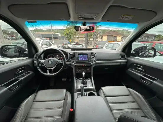 VOLKSWAGEN-AMAROK-2022