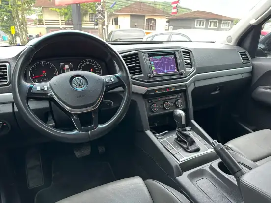 VOLKSWAGEN-AMAROK-2022