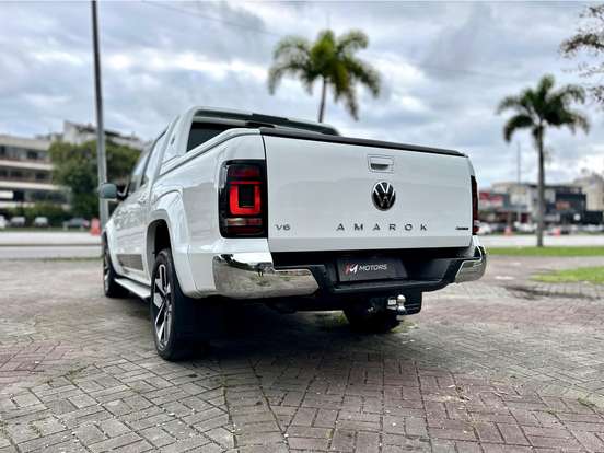 VOLKSWAGEN-AMAROK-2024