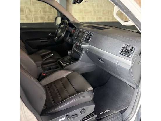 VOLKSWAGEN-AMAROK-2019