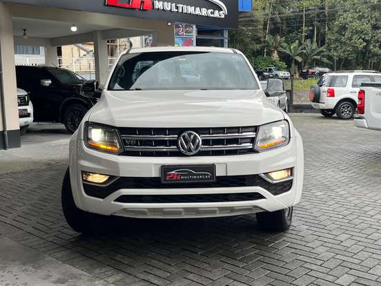 VOLKSWAGEN-AMAROK-2021