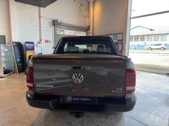 VOLKSWAGEN-AMAROK-2024