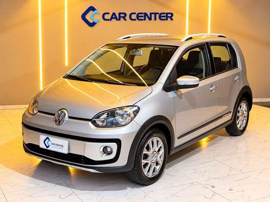 VOLKSWAGEN-CROSS UP-2015