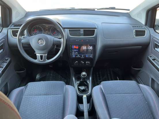 VOLKSWAGEN-CROSSFOX-1.6 MI FLEX 8V 4P MANUAL VOLKSWAGEN-CROSSFOX-2012