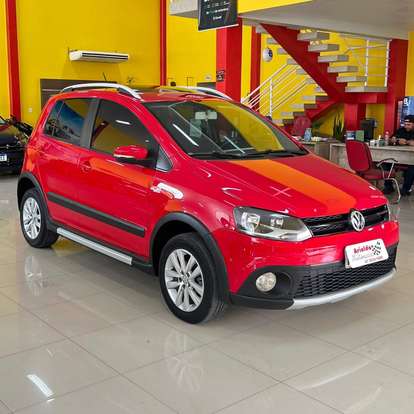 VOLKSWAGEN-CROSSFOX-2012