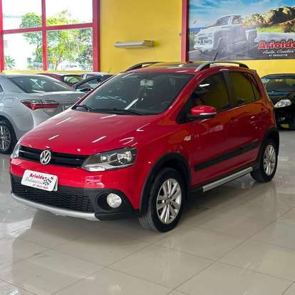 VOLKSWAGEN-CROSSFOX-2012