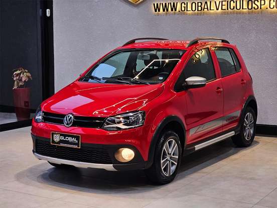 VOLKSWAGEN-CROSSFOX-2012