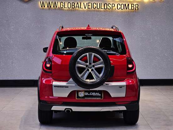 VOLKSWAGEN-CROSSFOX-2012