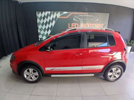 VOLKSWAGEN-CROSSFOX-2010