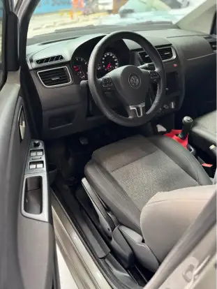 VOLKSWAGEN-FOX-2012