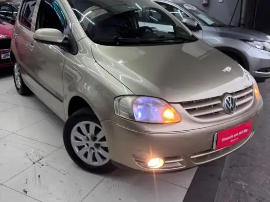 VOLKSWAGEN-FOX-1.6 MI PLUS 8V FLEX 2P MANUAL VOLKSWAGEN-FOX-2004