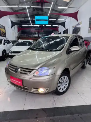 VOLKSWAGEN-FOX-2004