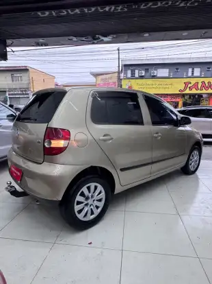 VOLKSWAGEN-FOX-2004