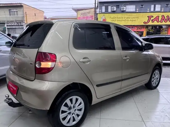VOLKSWAGEN-FOX-1.6 MI PLUS 8V FLEX 2P MANUAL VOLKSWAGEN-FOX-2004