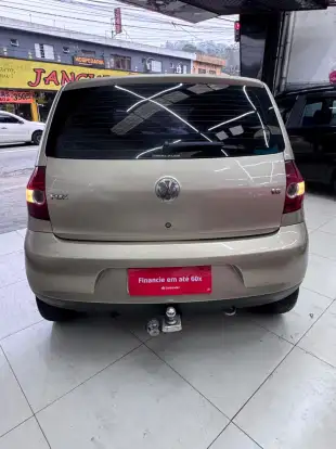 VOLKSWAGEN-FOX-2004