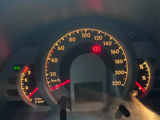 VOLKSWAGEN-FOX-2004