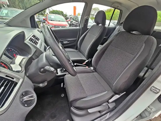 VOLKSWAGEN-FOX-1.6 MSI TOTAL FLEX CONNECT 4P MANUAL VOLKSWAGEN-FOX-2019