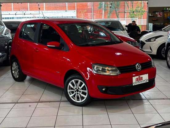 VOLKSWAGEN-FOX-2014