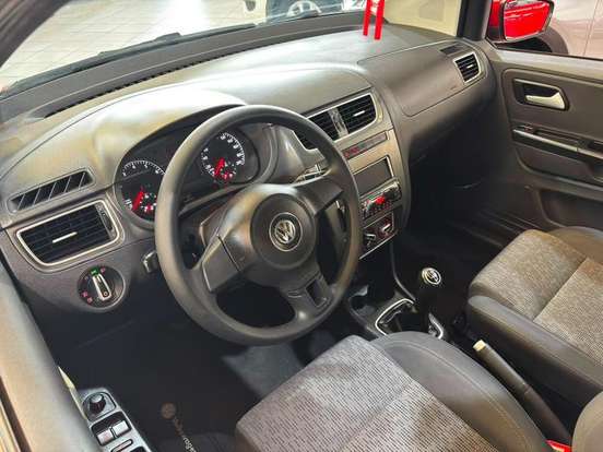 VOLKSWAGEN-FOX-1.0 MI 8V FLEX 4P MANUAL VOLKSWAGEN-FOX-2014