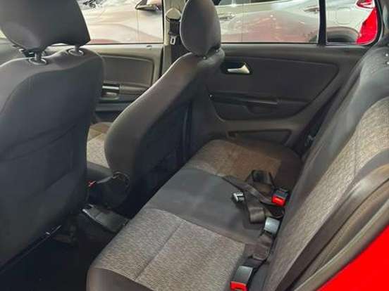 VOLKSWAGEN-FOX-1.0 MI 8V FLEX 4P MANUAL VOLKSWAGEN-FOX-2014