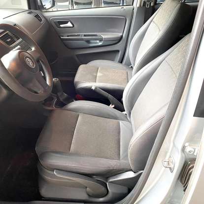 VOLKSWAGEN-FOX-2012