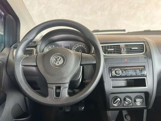 VOLKSWAGEN-FOX-2012