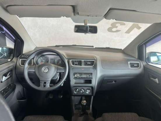VOLKSWAGEN-FOX-2012