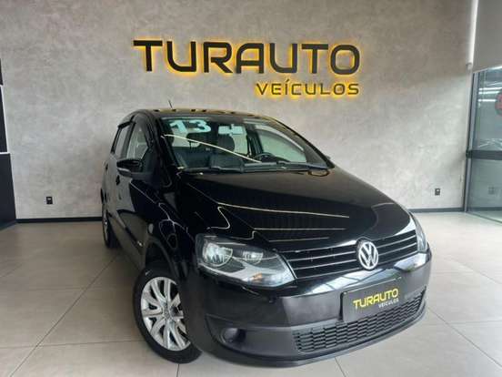 VOLKSWAGEN-FOX-2012