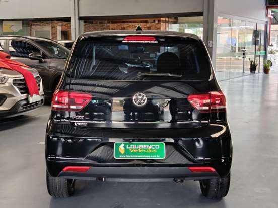 VOLKSWAGEN-FOX-2021