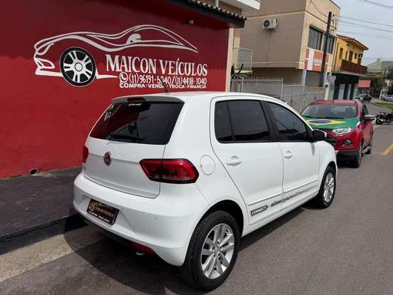 VOLKSWAGEN-FOX-1.6 MSI TOTAL FLEX CONNECT 4P MANUAL VOLKSWAGEN-FOX-2018