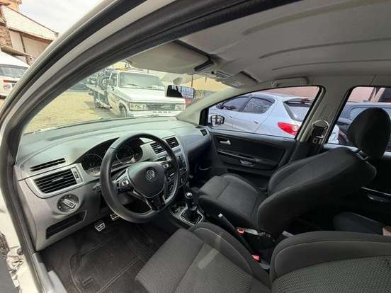 VOLKSWAGEN-FOX-1.6 MSI TOTAL FLEX CONNECT 4P MANUAL VOLKSWAGEN-FOX-2018